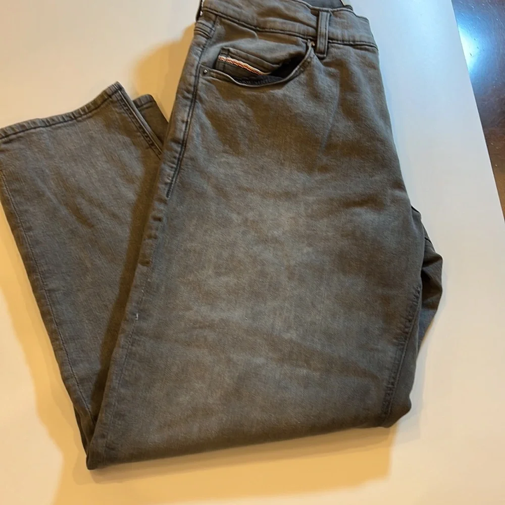 Sun + Stone washed grey men’s size 33 waist jeans. Very good condition